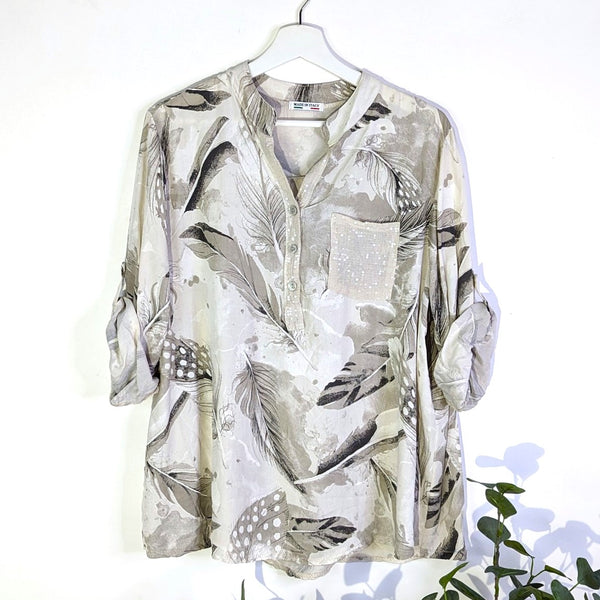 Sweeping feathers print viscose shirt with subtle sequin pocket and collar (M-L)