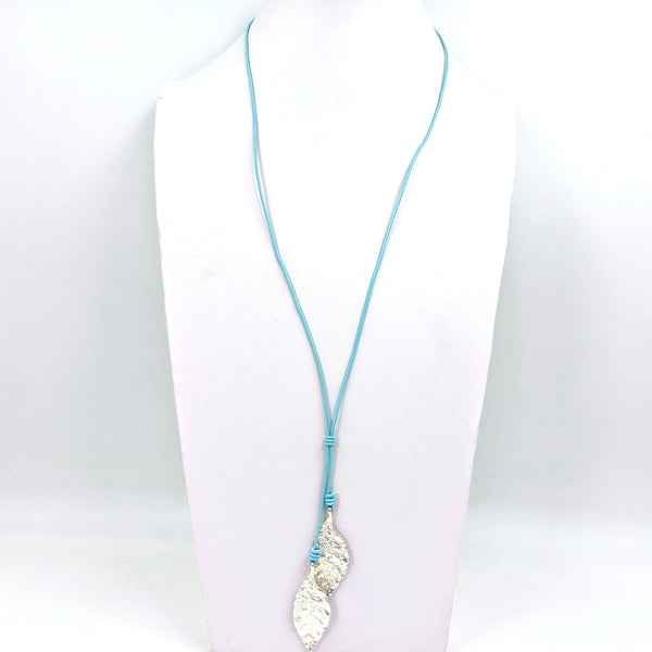 Long lariette-style leaf impression leather necklace