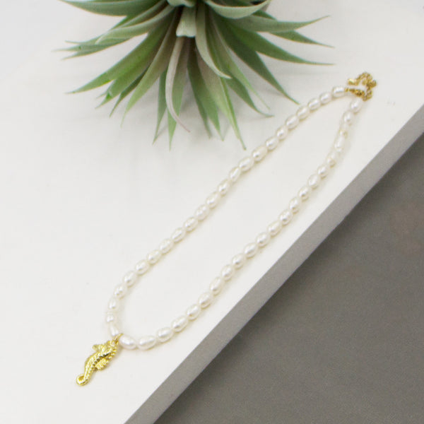 Real pearl beaded necklace with sea horse pendant