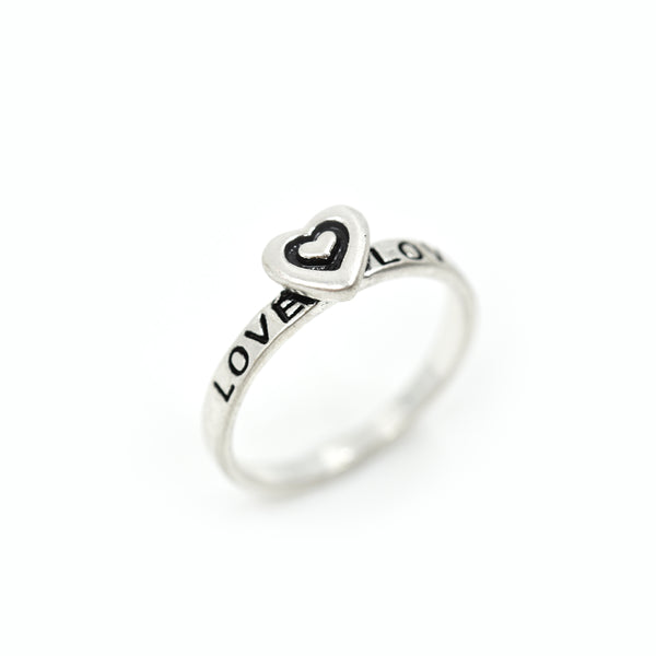 Dainty heart ring with 