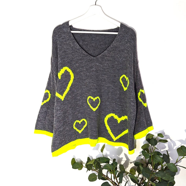 Heart-outlined design V-neck relaxed jumper