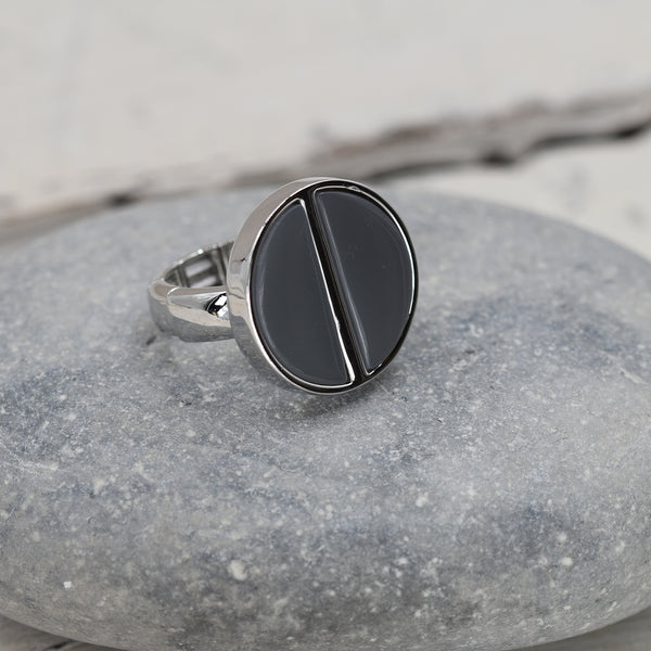 Stretchy split grey circle silver ring