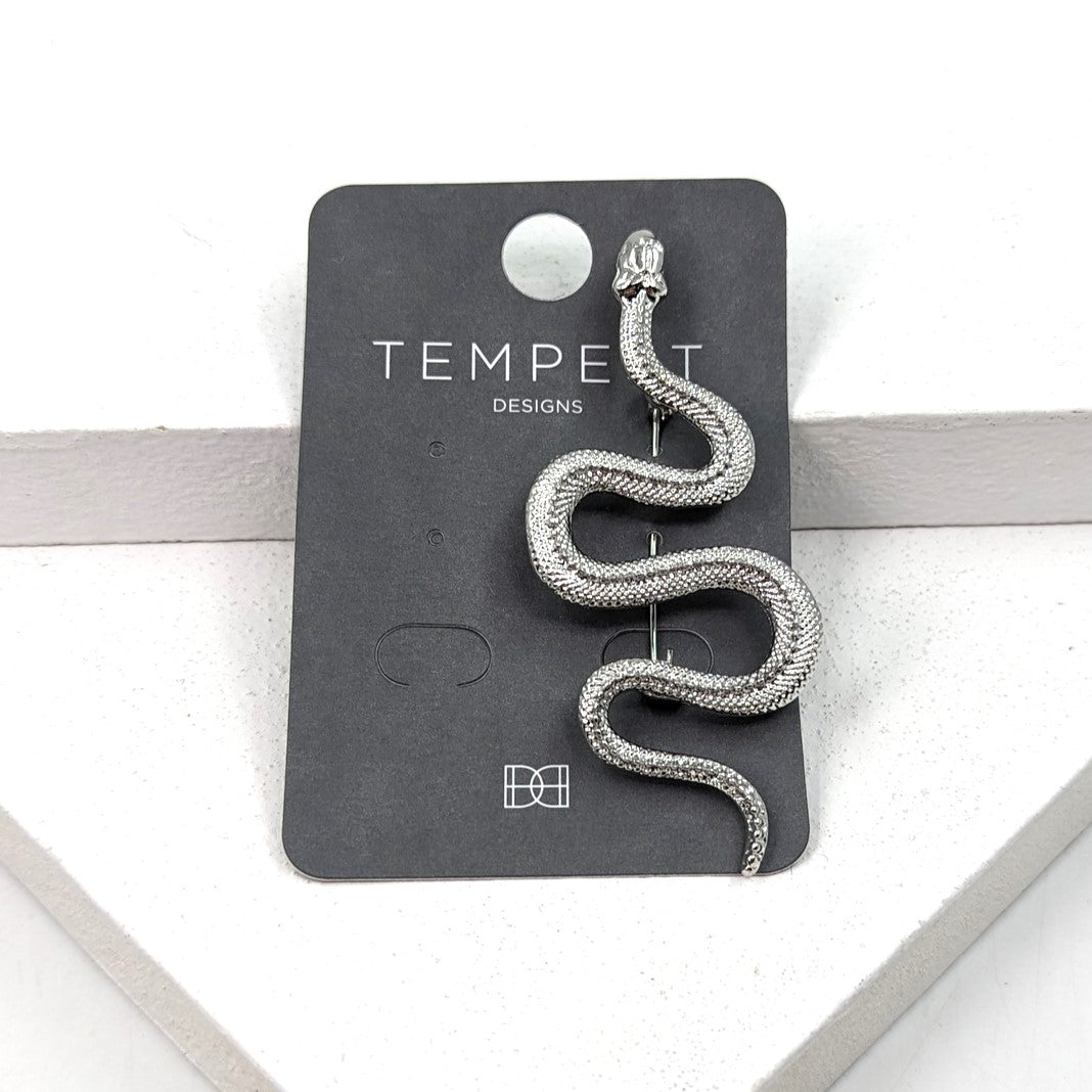 Simple snake brooch – Tempest Designs