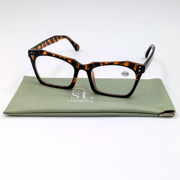 Classic elegant tortoiseshell reading glasses