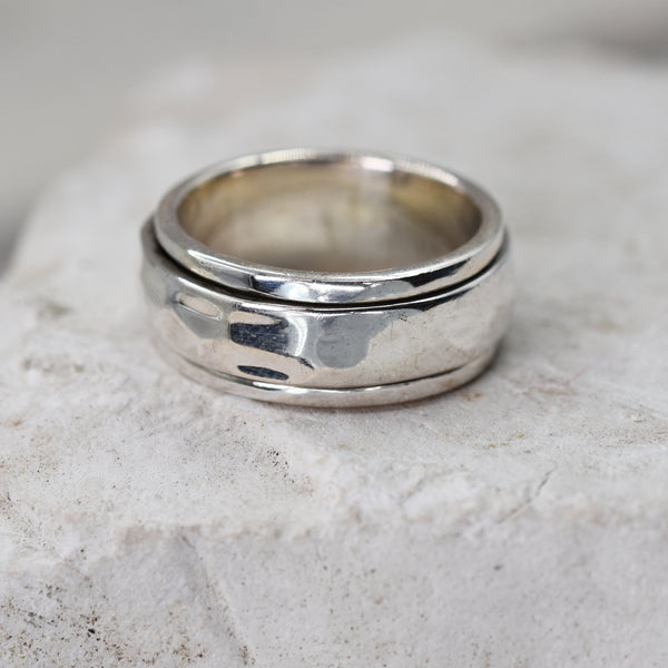 925 Spinning ring with dented impressions - Size 12