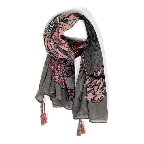 Viscose giant flowers and hidden animal scarf with corner tassels