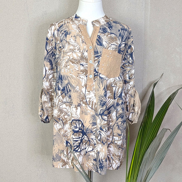 Jungle foliage print viscose shirt with subtle sequin pocket (M)