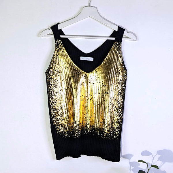 Stylish knitted vest top with golden hotprint