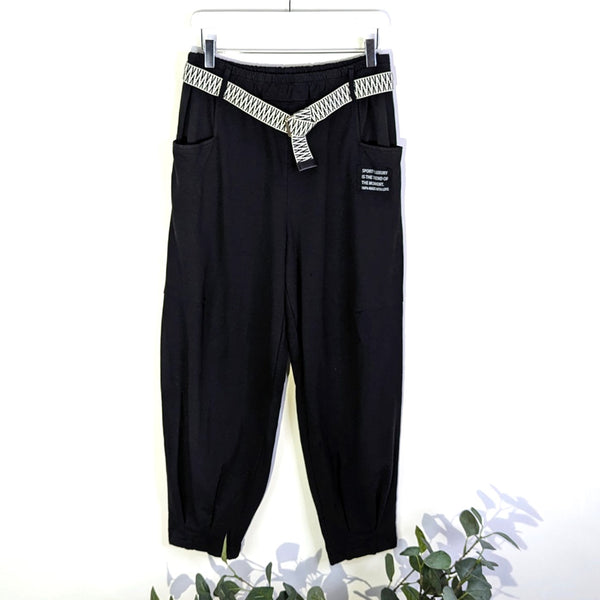 Comfy jersey trousers with pockets and woven belt