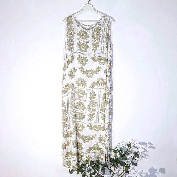 Roomy viscose satin feel long dress with baroque line print, side slits and pockets (M-L)