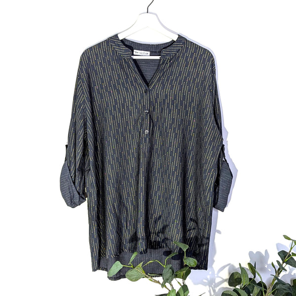Subtle golden dot fabric half button down shirt (M)