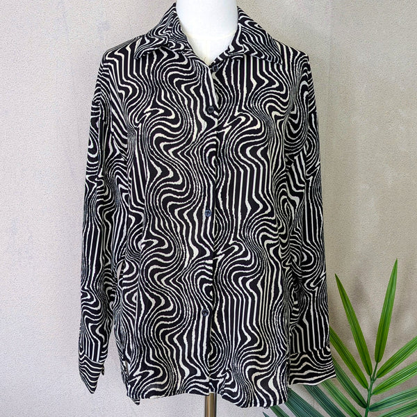 Organic swirl print shirt (M)
