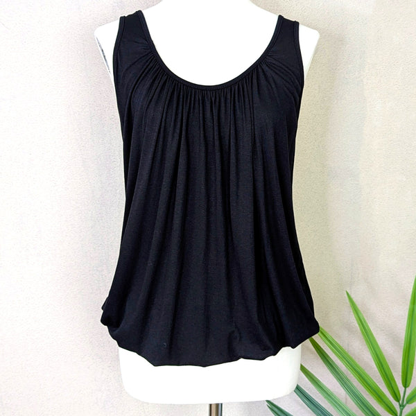 Basic vest top with elasticated hem (M)