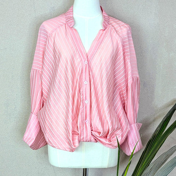 Light weight lyocell mix shirt with crop twist detail and exaggerated cuffs