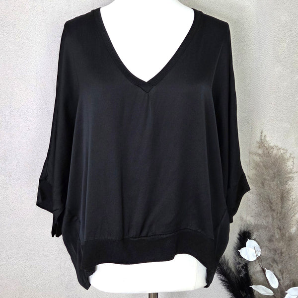 Hi-lo V-neck viscose satin feel top with ribbed hem (M)
