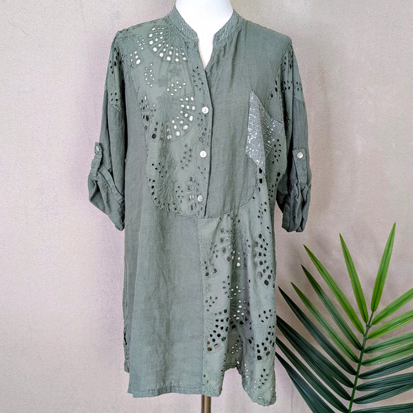 Long shirt with embroidery anglaise with sequin collar and pocket (M-L)