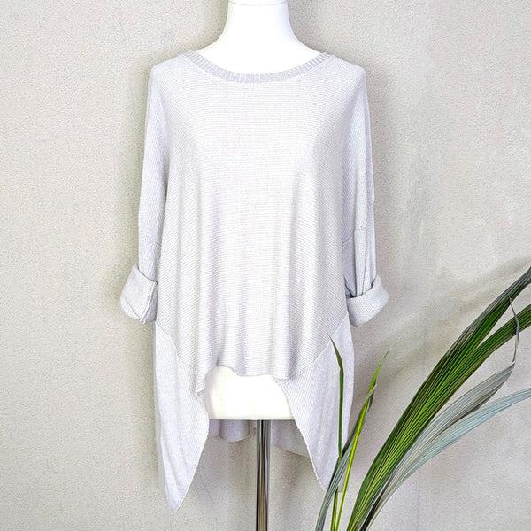 Roomy cosy plain hi-lo top (M-L)