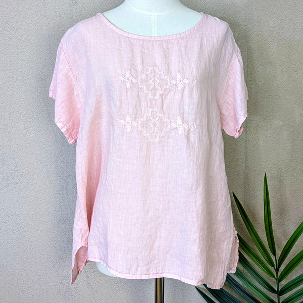 Short sleeve linen top with artisanal embroidery and side splits (M)