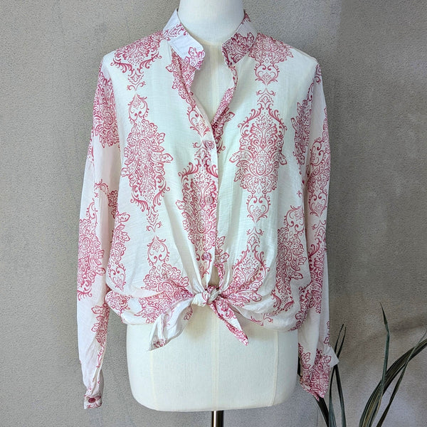 Slightly sheer viscose polyamide mix light weight shirt with 'Damask' style print