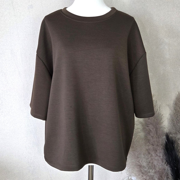 Soft scuba fabric classic top with 3/4 sleeves (M)