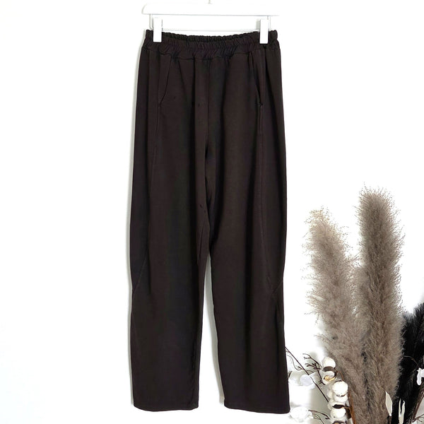 Cotton jersey tapered pants with elasticated waist and pockets
