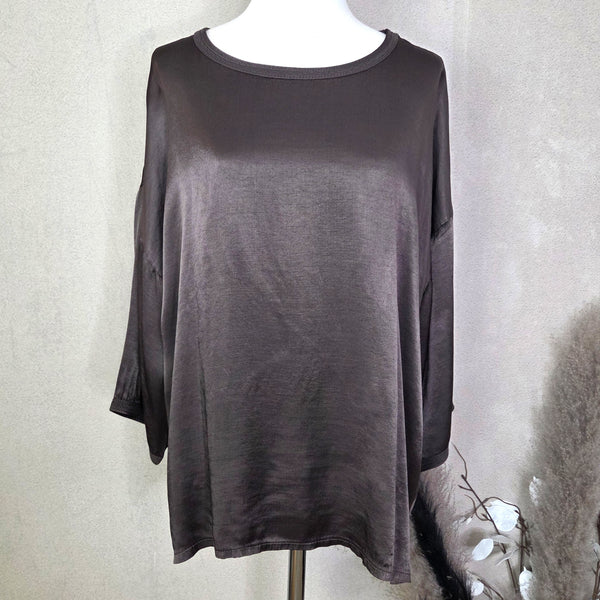 Viscose satin top with drop shoulder and 3/4 length sleeve with embroidery edging (M)