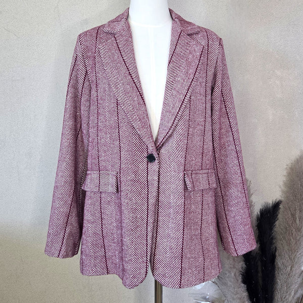 Classy large herringbone tweed blazer with distinctive stripe in fabric