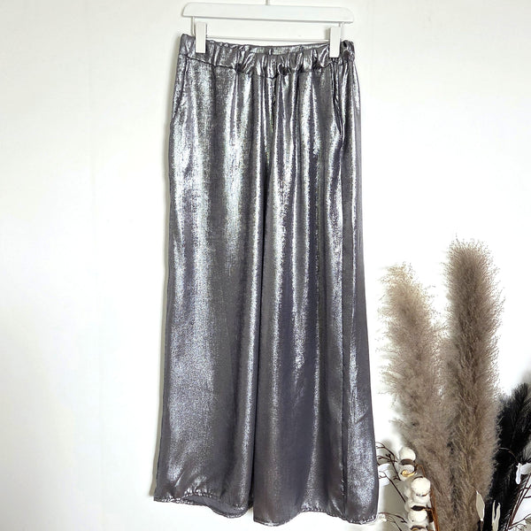 Soft touch wide leg metallic trousers with elasticated waistband and pockets (M-L)