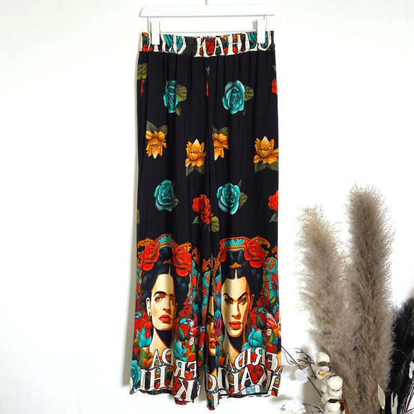 Floral Frieda wide leg trousers (M-L)