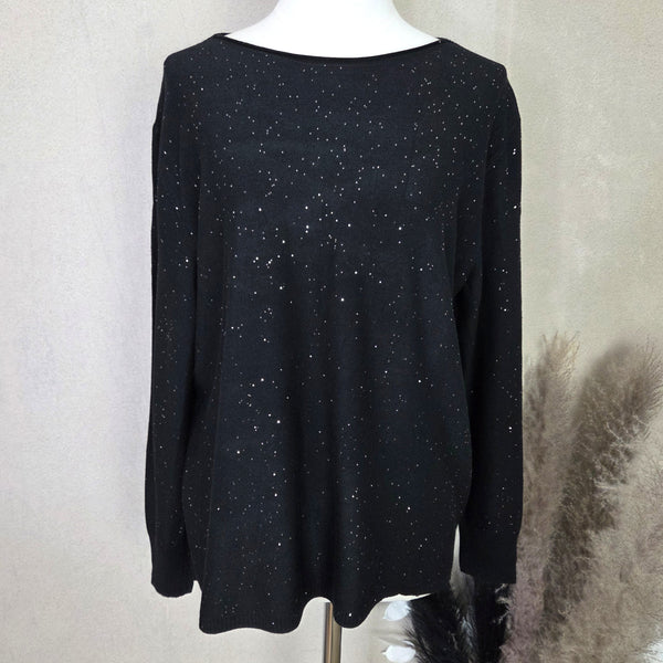 Fine knit classic cosy jumper with subtle sequin detail (M)