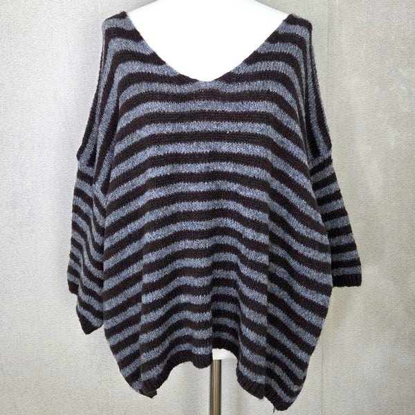 Striped V-neck jumper (M-L)