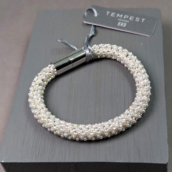 Mini pearl and crystal rope type bracelet with magnetic clasp