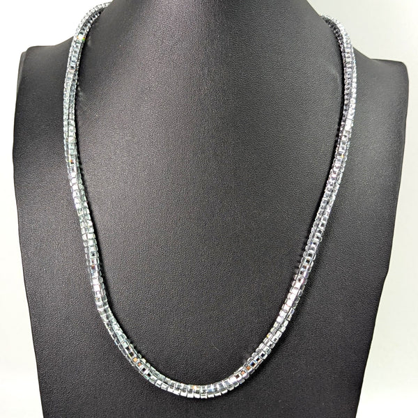 Square shape multi-wear necklace with magnetic clasp