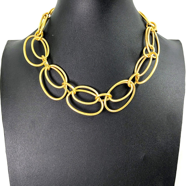 Oval links necklace with smooth and mottled texture