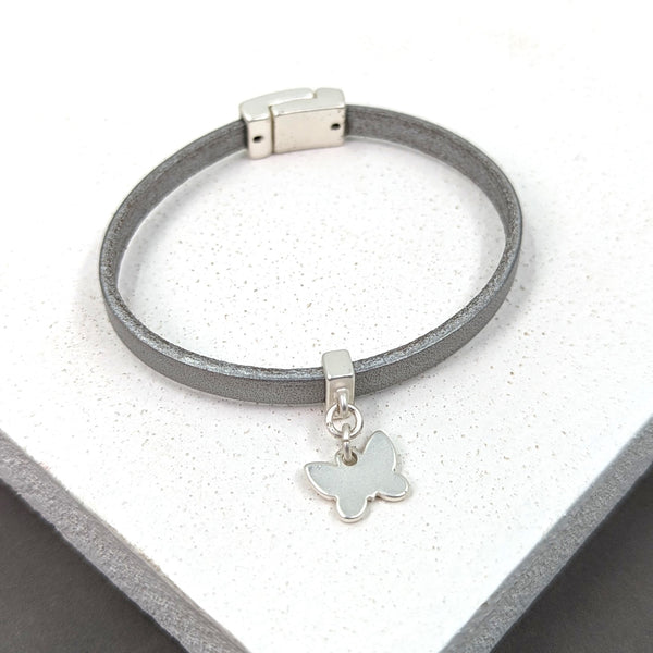Single strand bracelet with butterfly charm