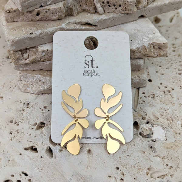 Hinged leaf motif earrings