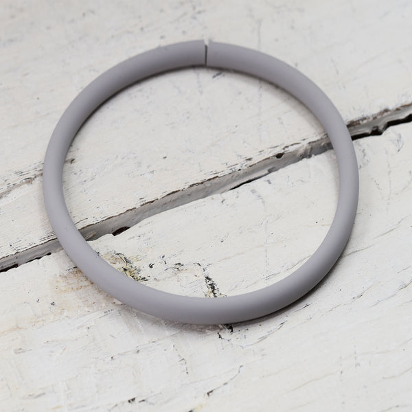 Grey circle necklace