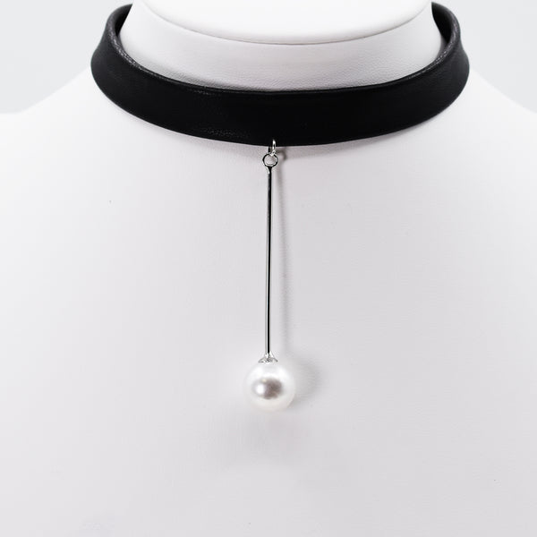Black PU choker with contemporary pearl drop