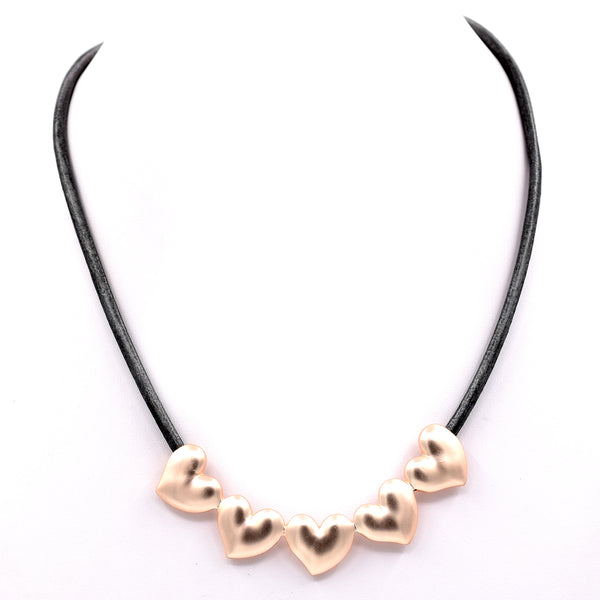 Short leather necklace with five heart feature