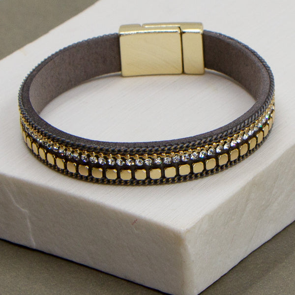 Mixed metal single strand bracelet with magnetic clasp