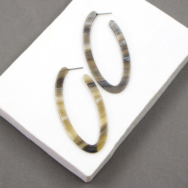 Tortoiseshell effect oval hoops