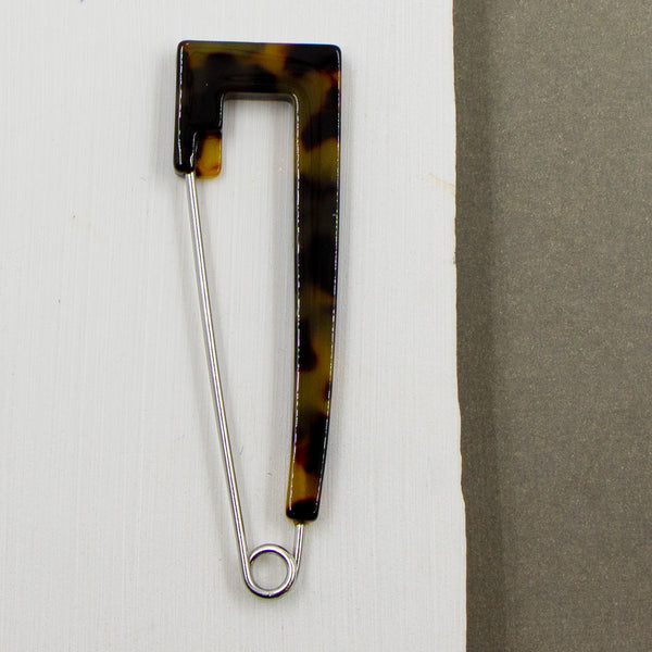 Tortoiseshell resin angular pin