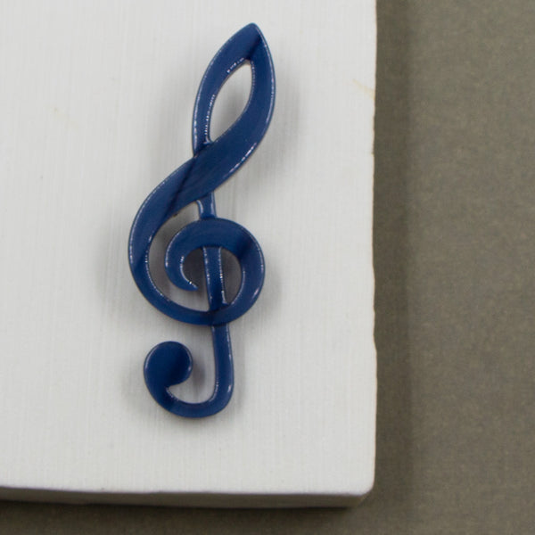 Treble clef musical note brooch