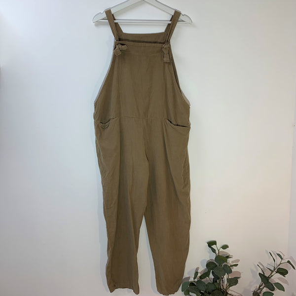 Fine corduroy fabric dungarees