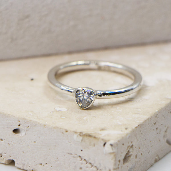 925 Silver stacking ring with heart shaped CZ stone - Size 5