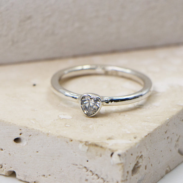 925 Silver stacking ring with heart shaped CZ stone - Size 4