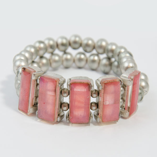 Stretchy bead bracelet with rectangle resin pieces