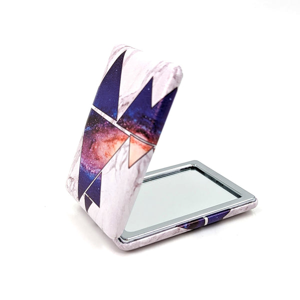 Cosmetic solid triangle design print rectangular compact mirror