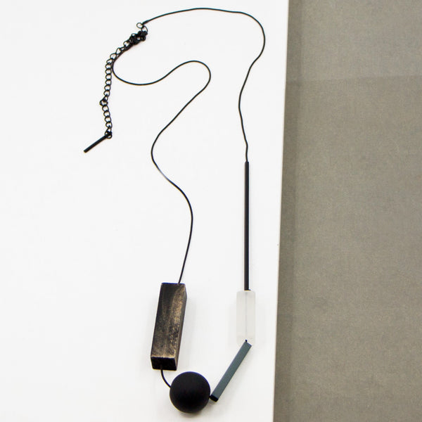 Long random geometric wood components necklace