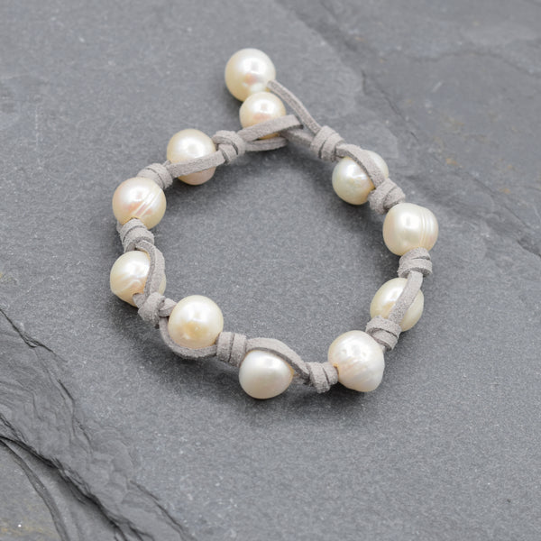 Light grey faux suede bracelet and real pearl